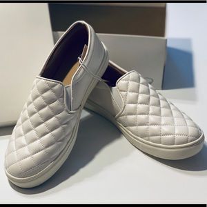 Quilted Reese White Shoes 6 1/2
